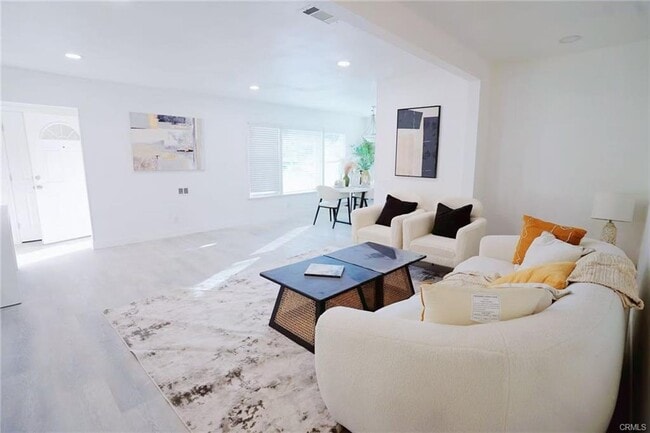 Building Photo - 3813 W 173rd St