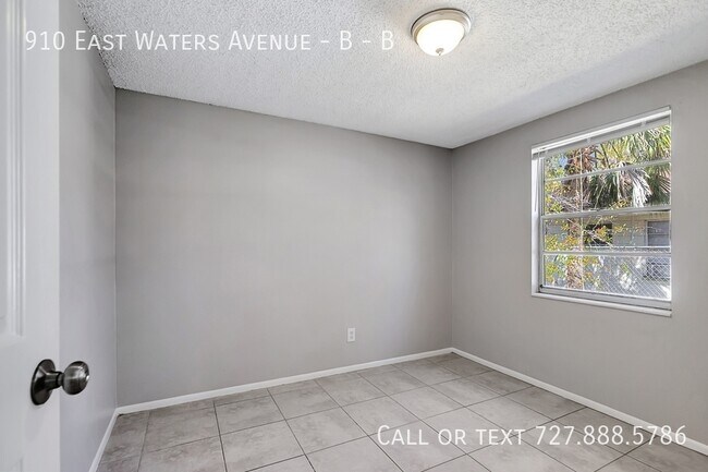 Building Photo - 910 E Waters Ave