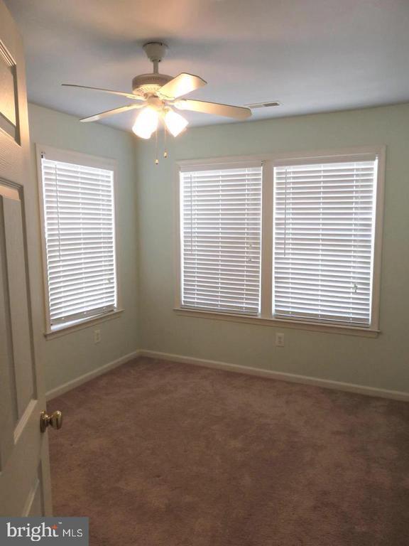 Building Photo - 35770 S Gloucester Cir