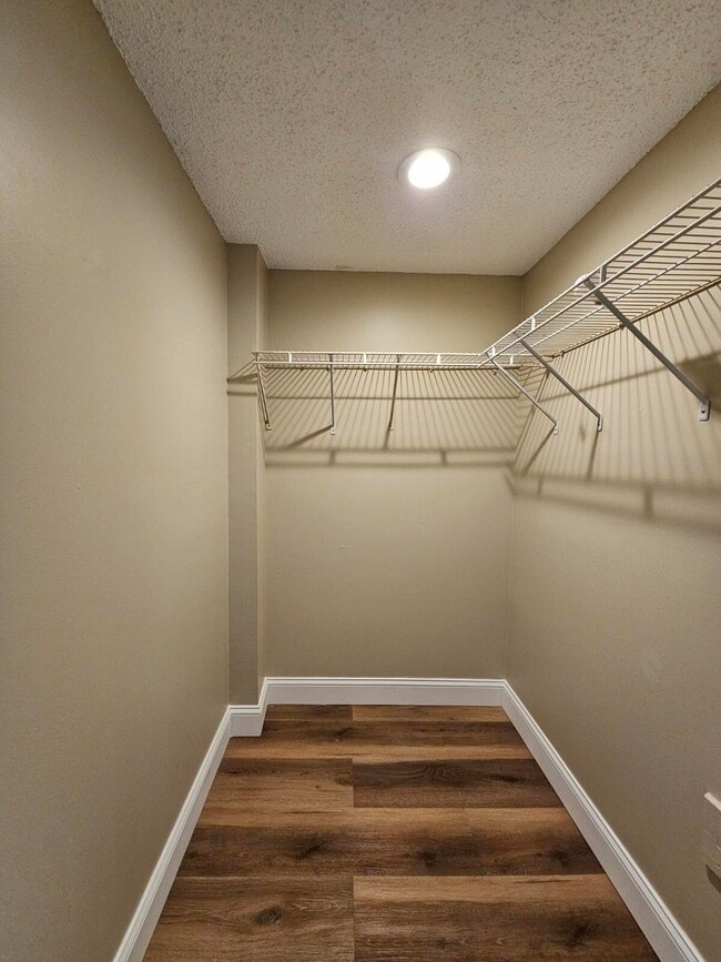 Building Photo - 4187 N Haverhill Rd