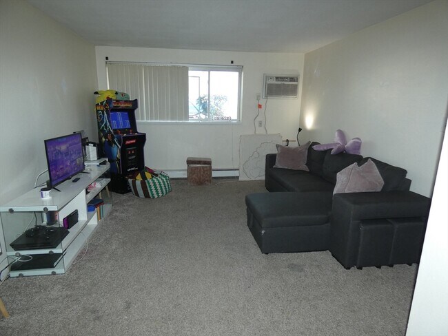 Building Photo - 37 South St