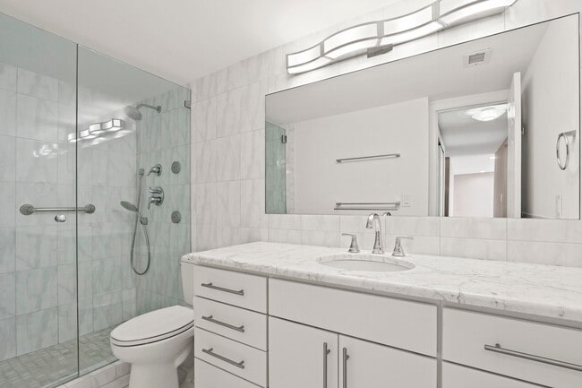 Building Photo - 4200 N Ocean Dr