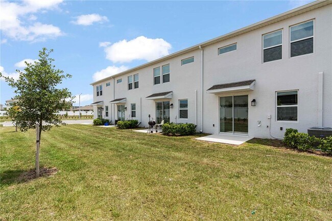 Building Photo - 2716 Pierr St