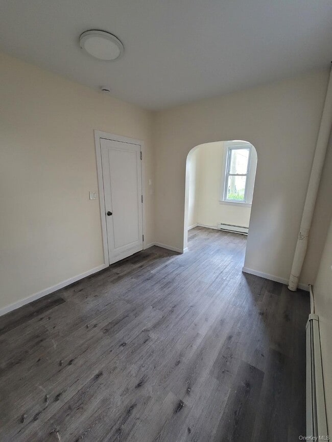 Building Photo - 171 Van Buren St