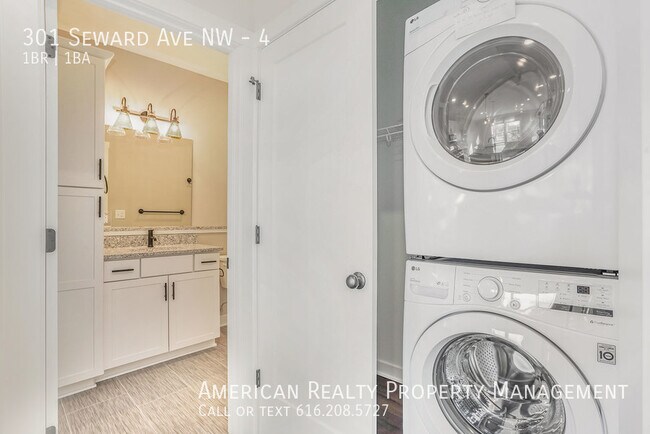 Building Photo - 301 Seward Ave NW