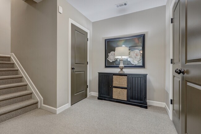 Building Photo - 2114 W Village Xing