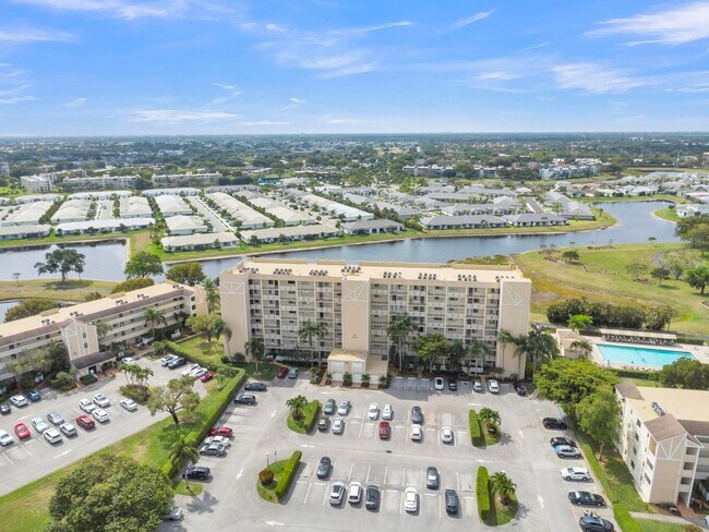 Building Photo - 7240 Huntington Ln