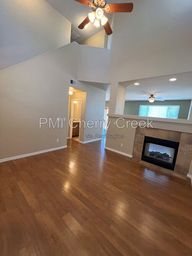 Building Photo - 19453 E Hollow Creek Dr