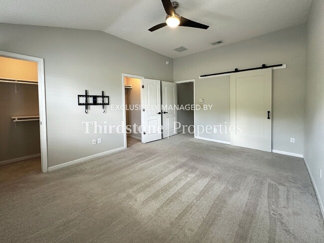 Building Photo - 6131 Bartram Village Dr