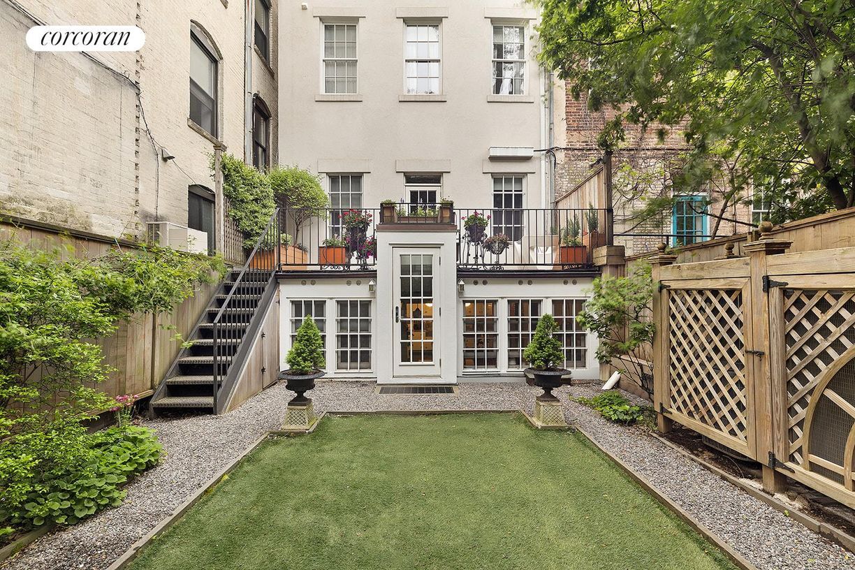 Building Photo - 29 Bethune St