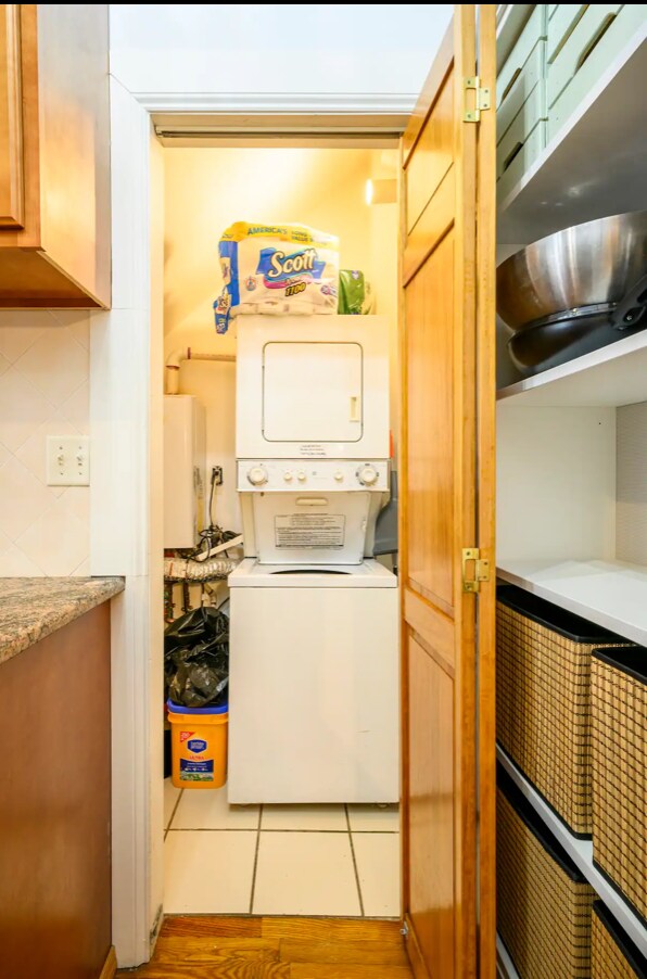 private laundry - 134 Coles St