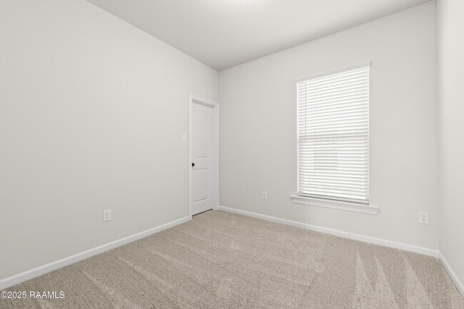 Building Photo - 314 Dunwoody Ct