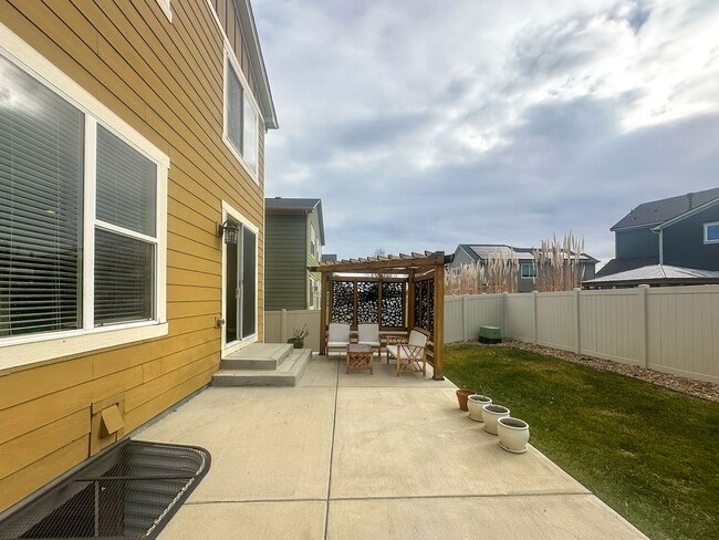 Building Photo - The price can't be beat!