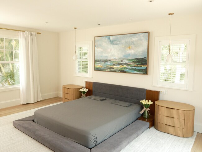 Building Photo - 1017 Tamarind Rd