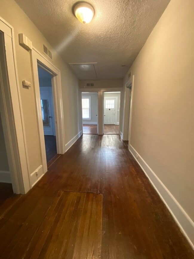 Building Photo - Perfect home with 2 kitchens at NCSU