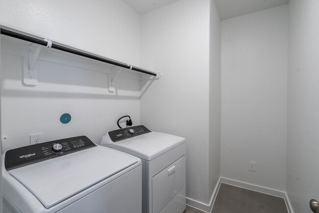 Building Photo - 17877 Stone Ter Ct