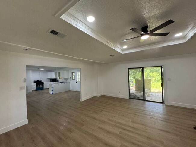 Building Photo - Gorgeous all renovated Home in Vidor, TX!.