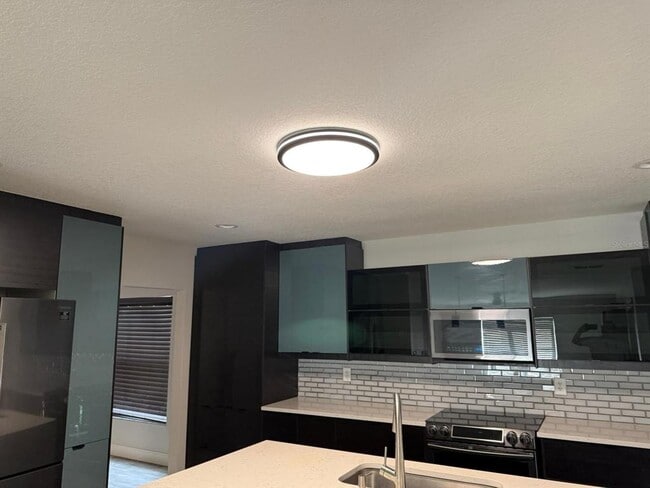 Building Photo - 7727 Glynde Hill Dr