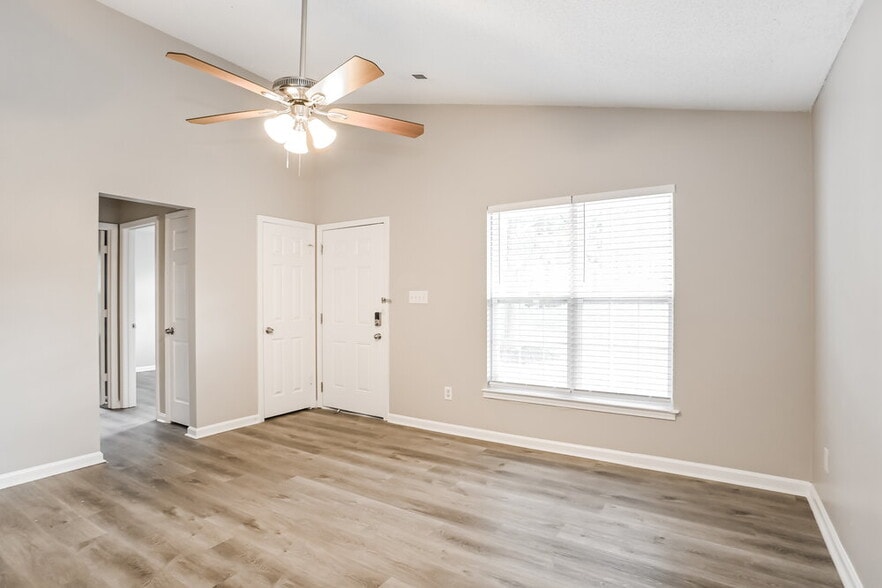 Building Photo - 941 Milkwood Ln