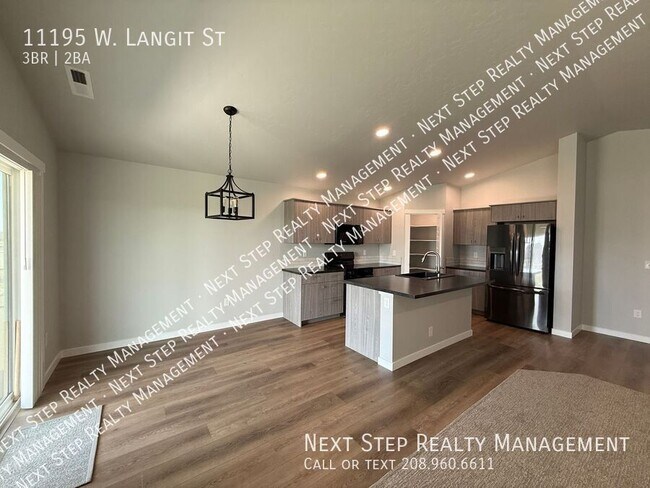 Building Photo - 11195 W Langit St
