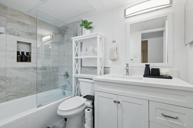 Building Photo - 8083 Meadow Rd