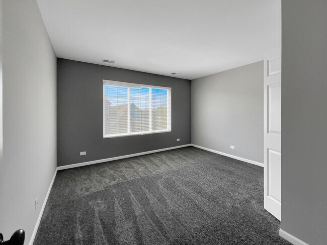 Building Photo - 3414 Cameron Dr