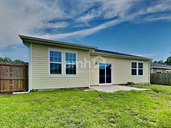 Building Photo - 9684 Spencer Woods Rd