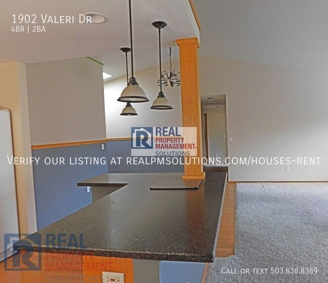 Building Photo - 1902 Valeri Dr