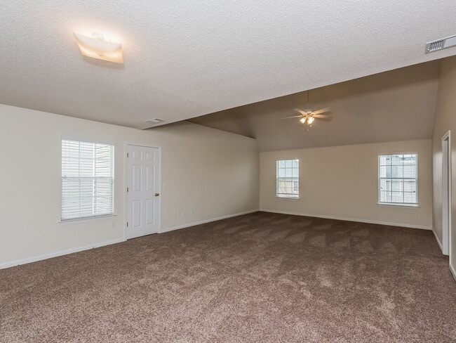 Building Photo - 1008 Spaniel Terrace