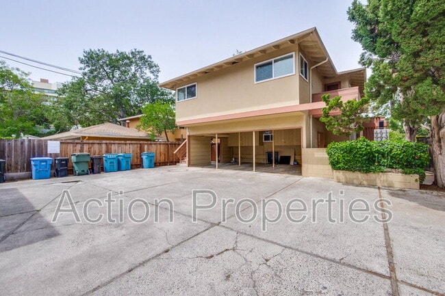 Building Photo - 661 Channing Ave
