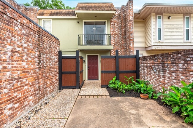 Building Photo - 3 Dorado Dr