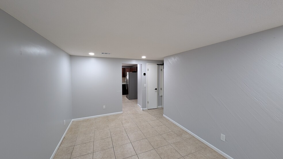 Living room - 7650 Club Duclay Dr