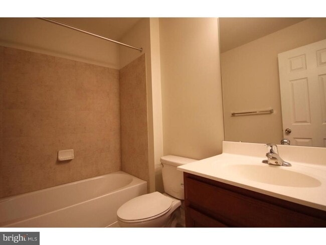 Building Photo - 1816 Pinnacle Dr