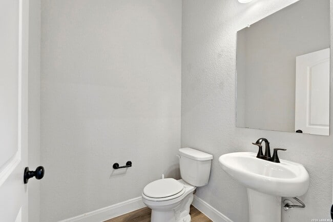 Building Photo - 229 High Dr