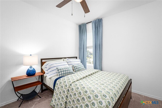 Building Photo - 175 Amber Gln