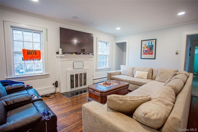 Building Photo - 76 Clayton Ave