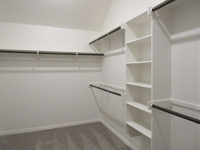 Building Photo - Carneros Ranch 3-bedroom/2-bath Home - Leander ISD