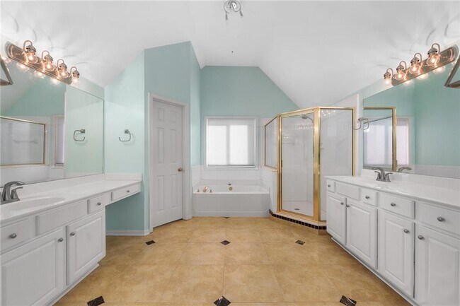Building Photo - 560 Kimball Crest Ct