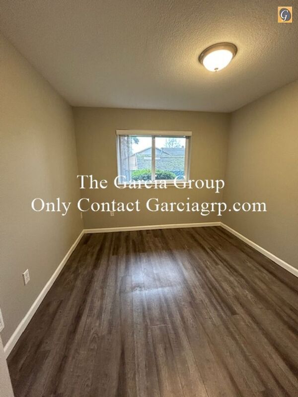 Building Photo - 13631 SE Oatfield Rd