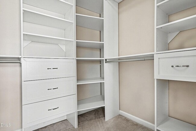 Building Photo - 5005 Marathon Ln