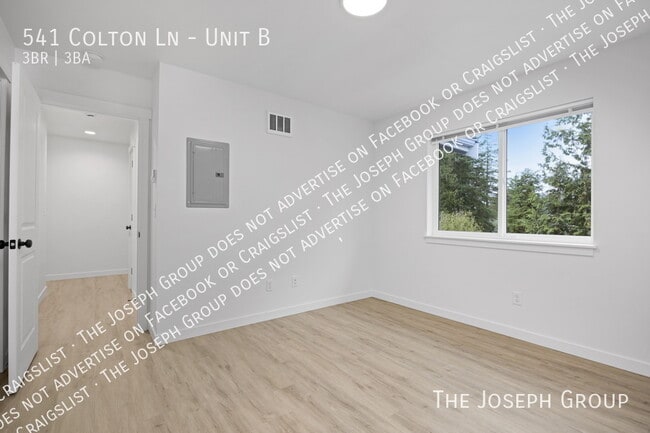 Building Photo - 541 Colton Ln