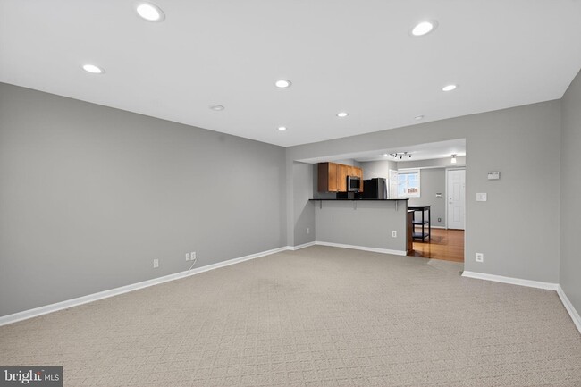 Building Photo - 1455 VA-401