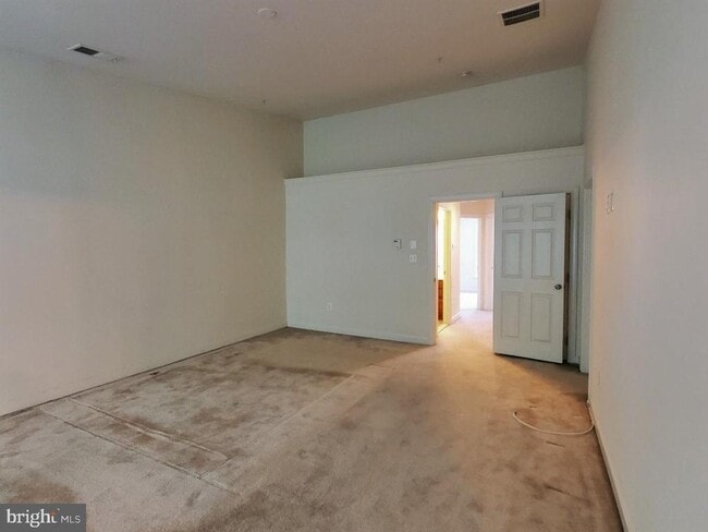 Building Photo - 1625 Whitehall Dr