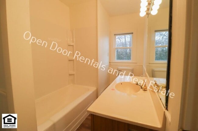 Building Photo - 9817 Stellhorn Rd