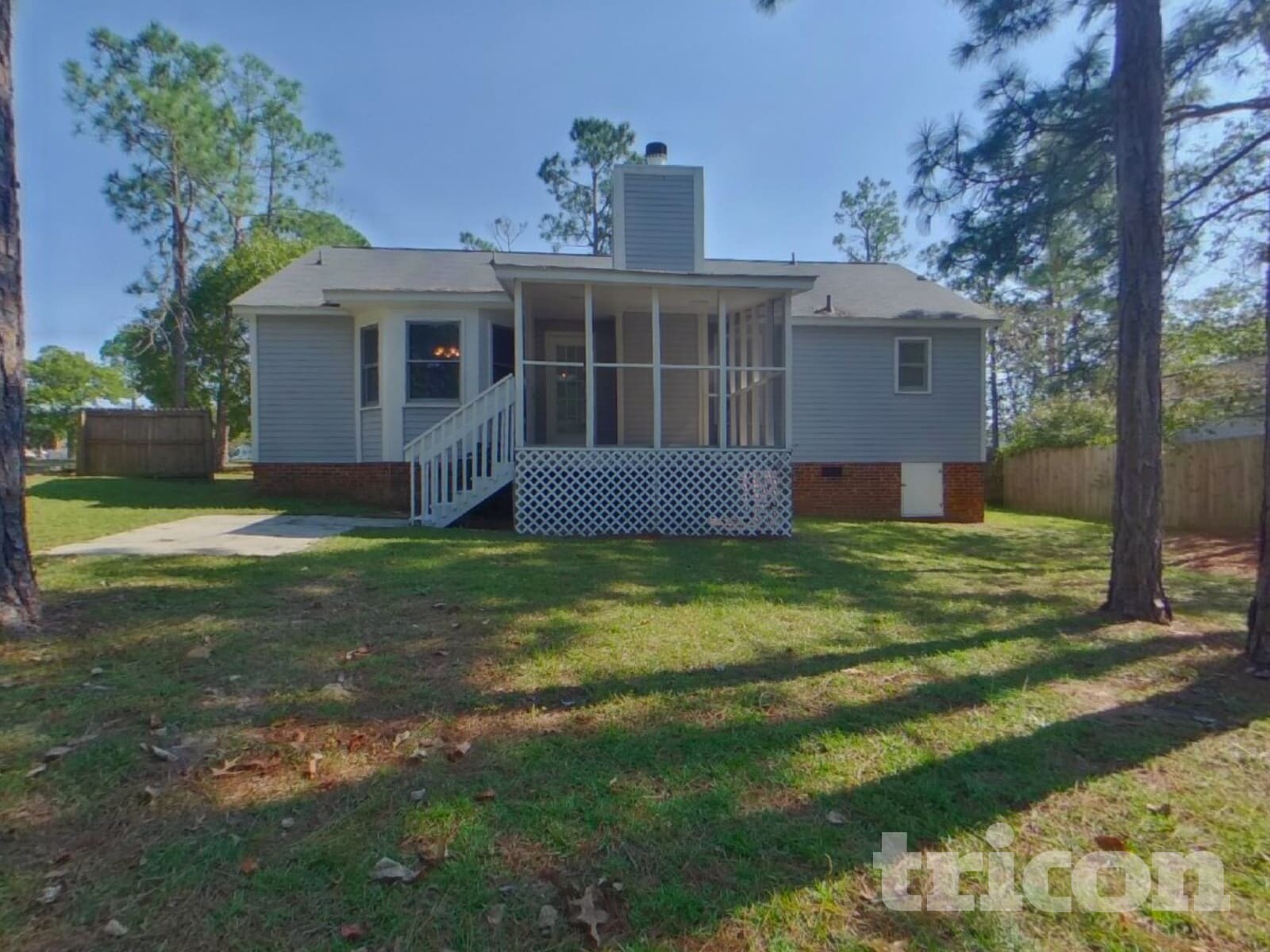 Building Photo - 529 Ferncliffe Rd