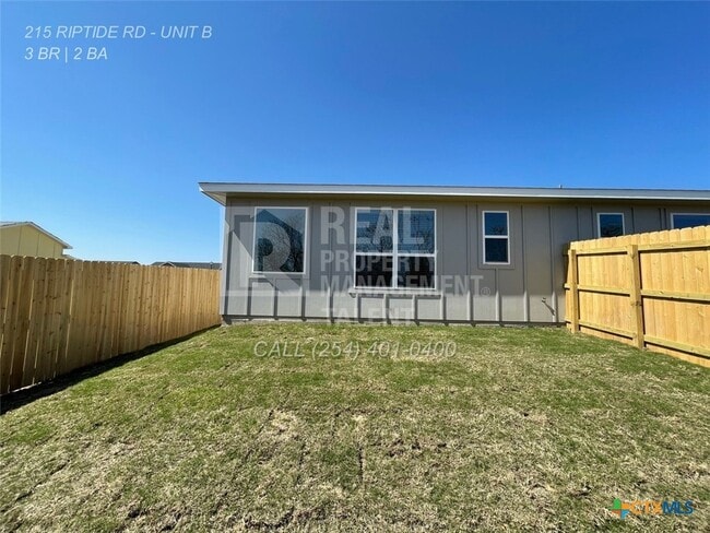 Building Photo - 215 Riptide Rd
