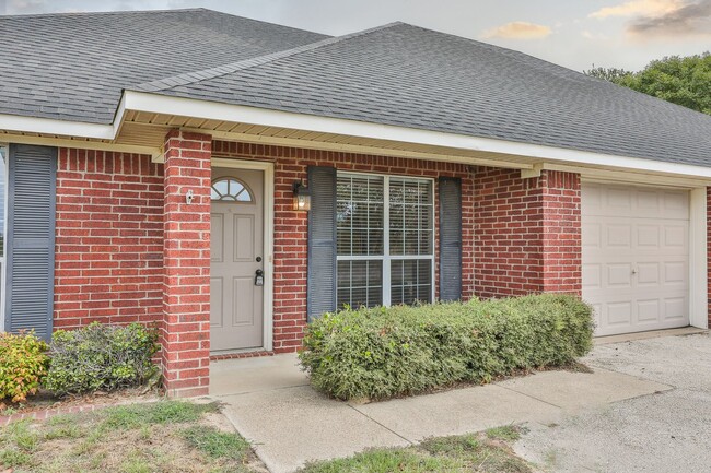 Building Photo - 12422/12424 CR 499