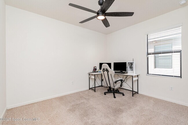 Building Photo - 943 Remington Green Dr SE