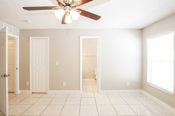 Building Photo - 937 Grassy Island Ln