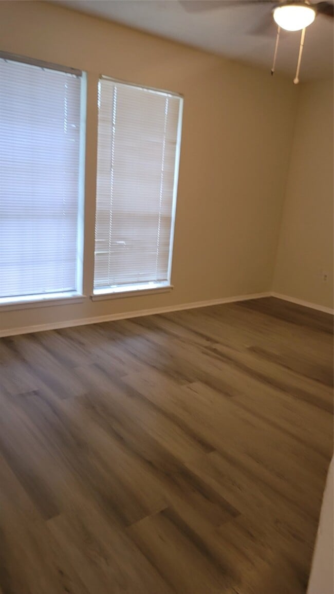 Building Photo - 5212 Beaverbrook Dr